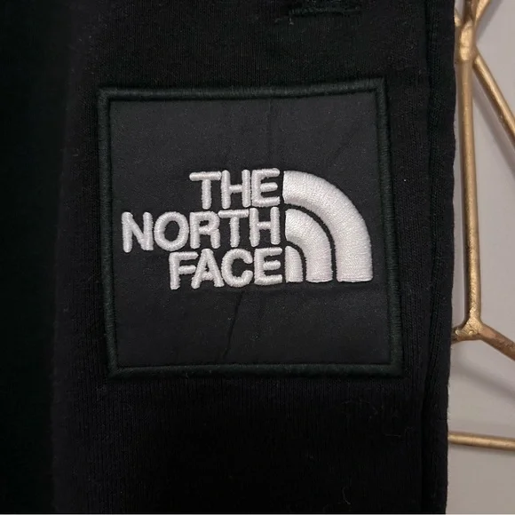 The North Face Black Logo Patch - Picture 3 of 7